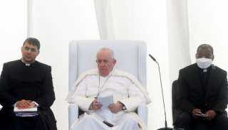 بابا الفاتيكان يندد بالإرهاب الذي يسيء إلى الدين