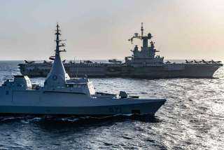 القوات البحرية المصرية والفرنسية تنفذان تدريباً بحرياً عابراً فى نطاق مسرح العمليات للأسطول الجنوبى