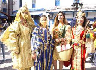 احتفالا بالعيد الوطني للزي التقليدي.. التونسيون في أبهي صورة