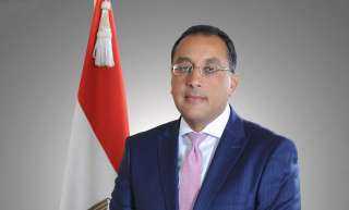 وزير التنمية المحلية يهنئ رئيس الوزراء  بذكري تحرير سيناء