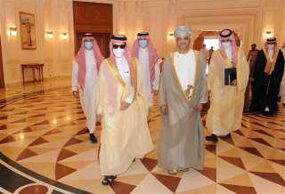 سلطان عمان يتلقى رسالة خطية من ملك السعودية حول العلاقات الثنائية