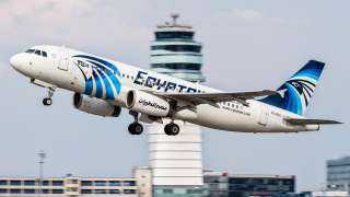 مصر للطيران تسير أولى رحلاتها من الرياض بعد رفع الحظر السعودي