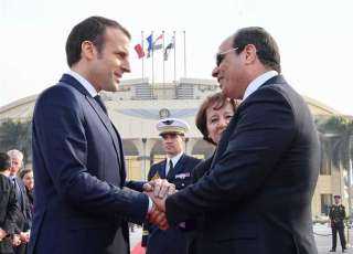 الرئيس السيسى يلتقى نظيرة الفرنسى بقصر الإليزيه