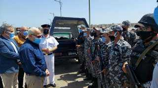 محافظ بورسعيد يشيد بجهود الأجهزة الأمنية بعد نجاحها للتصدى لمحاولة تهريب