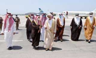 وزير الخارجية السعودي يصل عُمان في زيارة قصيرة