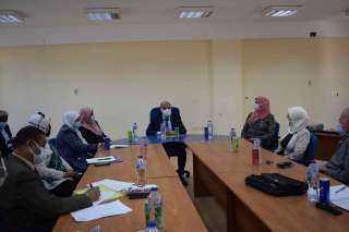 محافظ المنيا يشٌيد بالتعديلات التشريعية المنصفة للمرأة المصرية خلال اجتماعه بمقر المجلس القومي للمرأة