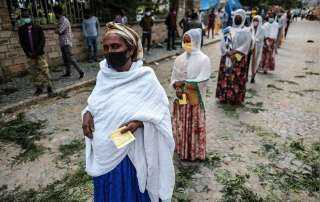 الإثيوبيون يصوتون في انتخابات تصفها الحكومة بأنها أول اقتراع حر