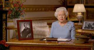 الملكة إليزابيث تعود إلى اجتماعها الأسبوعي الذي حرصت عليه منذ 69 عاما