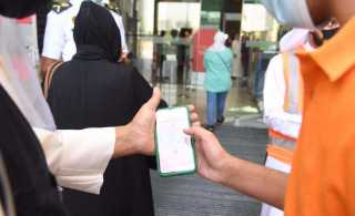 انتشار أمني مكثف لمنع دخول غير المطعمين إلى المجمعات التجارية في الكويت
