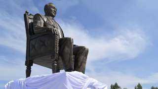 إزاحة الستار عن النصب التذكاري لرئيس كازاخستان الأول نور سلطان نزارباييف