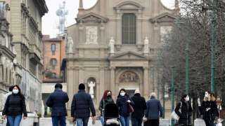 إيطاليا تسجل 24 وفاة و907 إصابات جديدة بكورونا 