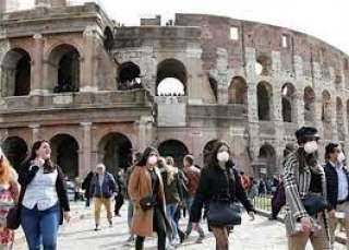 إيطاليا تسجل تراجعا في وفيات وإصابات كورونا اليومية 