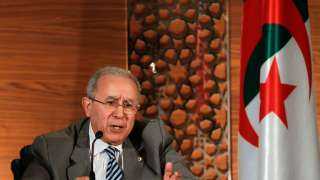 وزير الخارجية الجزائري: تصرفات رئيس مفوضية الاتحاد الإفريقي قد تؤدي إلى انقسام الاتحاد 
