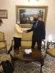 وزيرة البيئة ونظيرها القبرصى يلتقيان لتعزيز سبل التعاون البيئى بين البلدين