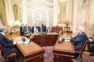 وزير الخارجية يعقد ووزيرا خارجية الأردن وفلسطين اجتماعًا تشاوريًا ثُلاثيًا