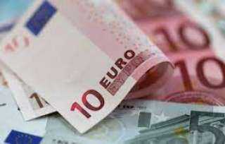 للمرة الأولى في نحو شهر.. اليورو ينخفض إلى دون مستوى 86 روبلا