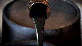 ارتفاع أسعار النفط وسط مؤشرات على شح الإمدادات الأمريكية