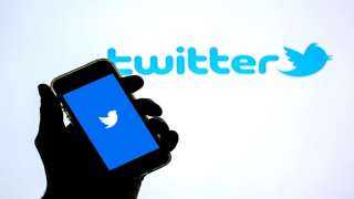 ”تويتر” يزيل شارات التوثيق الزرقاء من حسابات وزارات أفغانية 