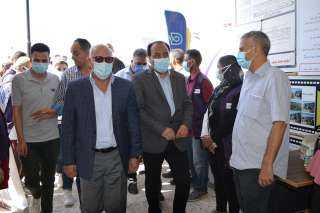 محافظ بورسعيد يشهد انطلاق قافلة طبية بمنطقة «الجزر المراحات» ببحر البقر