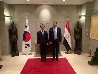 السفير المصري في كوريا الجنوبية يستقبل الرئيس والمدير التنفيذي لمجموعة شركات هيونداي روتام