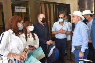 وزير السياحة ومحافظ أسوان يستقبلان 50 سفيرًا احتفالًا بتعامد الشمس في أبوسمبل