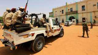 السودان: الجيش يفرض إجراءات أمنية مشددة في محيط سجن البشير
