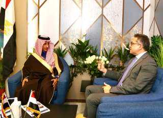 مصر والسعودية تناقشان تعزيز التعاون بقطاع السياحة خلال المشاركة فى بورصة لندن