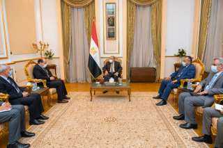 وزير الإنتاج الحربي  يناقش مع سفير مصر بجمهورية النيجر سبل تعزيز محاور التعاون الثنائى بين الجانبين