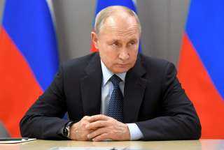 بوتين يوقع قانونا لإبرام عقود عمل دون نسخة ورقية في روسيا
