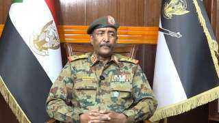 البرهان: الجيش لن يشارك في الشأن السياسي بعد انتخابات 2023
