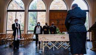 بدء مراسم الجنازة الرسمية لكبير الأساقفة ديزموند توتو