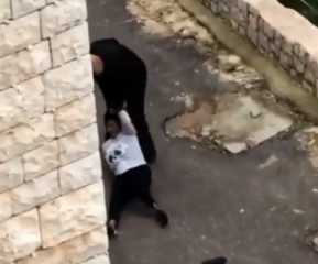 بالفيديو.. الاعتداء على معينة منزلية بطريقة وحشية في لبنان والأمن يتدخل