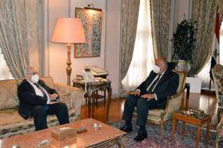 شكرى يبحث مع وزير خارجية الجزائر سبل تعزيز أطر التعاون الثنائى