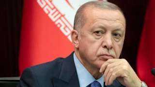 صحيفة زمان التركية: استقالة 872 عضوا من حزب أردوغان