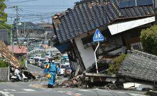 إصابة 13 شخصا في زلزال بقوة 6.6 درجة هز جنوب غرب اليابان