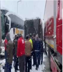 مصرع 4 وإصابة 25 في حادث سير مروع في تركيا