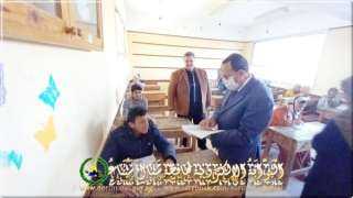 محافظ شمال سيناء يتفقد لجان امتحانات الشهادة الإعدادية والصف الأول الثانوي
