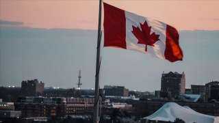 كندا تنصح رعاياها بتجنب السفر إلى أوكرانيا