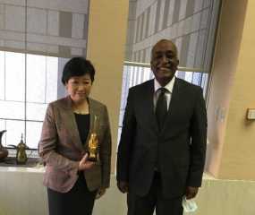 لقاء السفير المصري باليابان مع السيدة محافظ طوكيو