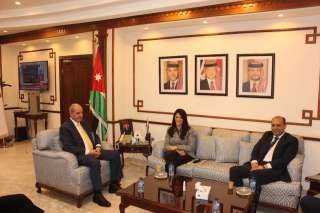 وزيرة التعاون الدولي تعقد لقاءًا ثنائيًا مع السيد يوسف الشمالي وزير الصناعة والتجارة والتموين الأردني