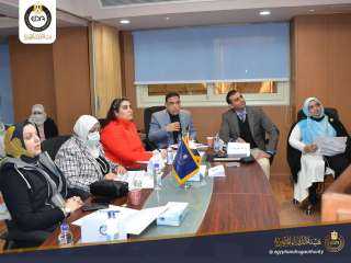 هيئة الدواء المصرية تعقد تصفيات المجموعة الثانية للمشاريع المشاركة في برنامج حوكمة استخدام مضادات الميكروبات