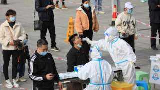 الصين تسجل 1437 إصابة جديدة بفيروس كورونا