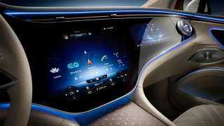 مرسيدس تكشف عن المقصورة الداخلية لسيارة ”EQS SUV” الكهربائية