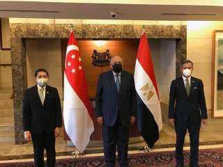 وزير الخارجية يبحث سبل تطوير العلاقات بين مصر وسنغافورة أثناء لقاء مع نظيره السنغافوري