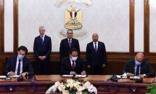 رئيس الوزراء ووزير النقل يشهدان توقيع مذكرة تفاهم مع تحالف فرنسي بخصوص أعمال الأنظمة والسكك الحديدية