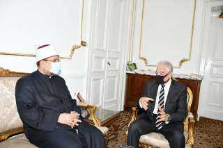وزير الأوقاف ومحافظ جنوب سيناء : إنشاء مسجدين أحدهما بدهب والآخر بنويبع