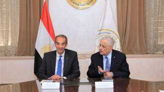 طارق شوقى يبحث مع وزير الاتصالات مبادرة ”أشبال مصر الرقمية” لطلاب المدارس