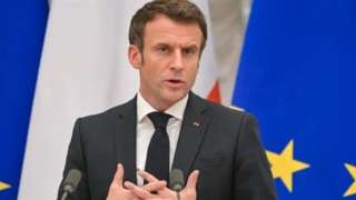 الرئيس الفرنسي: الحوار مع بوتين توقف بسبب ”المذابح”