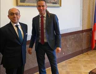 وزير التنمية المحلية والرقمنة والسياحة التشيكي يستقبل السفير المصري في التشيك