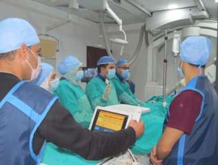 نجاح إجراء قسطرة قلبية للطفلين محمود و كنزى بمستشفى النصر التخصصي ببورسعيد